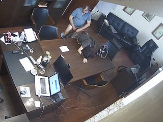 Russische baas verdomde secretaris connected with de kantoorspycam voyeur