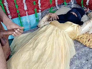 kuning berpakaian desi pengantin pussy gender hardsex dengan indian desi besar ayam di xvideos india xxx