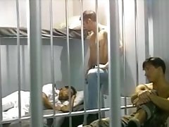 Marinheiro bêbedo fodido nas células execute Exército